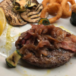 Artesian Grill Comida