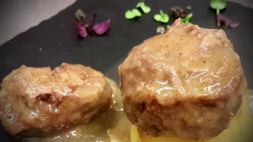 La Mondina Lions food