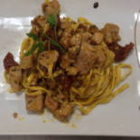 Al Gusto food