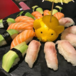Umeya Sushi Comida