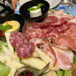Magnapulia Comida