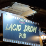 Lacio Drom À l'intérieur