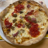 Pizzeria Pomodoro food