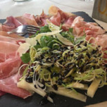 Lo Chalet food