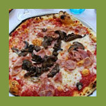 Pizzeria Pina food