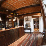 E .divino La Vineria food