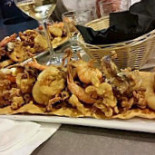 Sebastian's Fish Drink Comida
