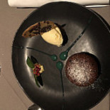 Vinzenz-zum Feinen Wein food