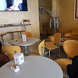 Gelateria Caffetteria Vanilla inside