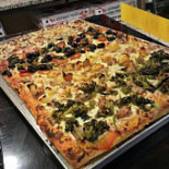 Tony's Pizza food