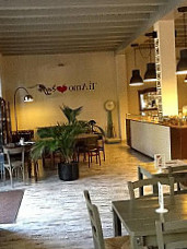 Tiamo Caffè Outside