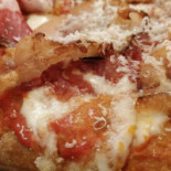 Surlì Più Pizzeria food