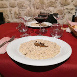 Mo Mo Pizzeria Osteria food
