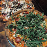 Pizzeria Caprice food
