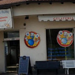 Kejepi Outside