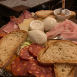 Caputost food