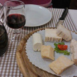 Pizzeria De Castell food