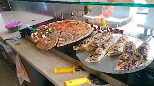 Velox Pizza food