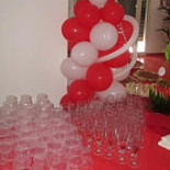 Red White Cafe Comida