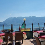 La Sierra inside