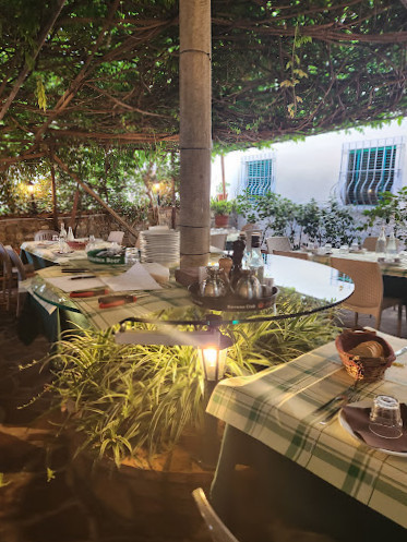 Bar Ristorante Il Corno Rosso À l'intérieur