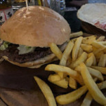 Dus Ventitre Comida