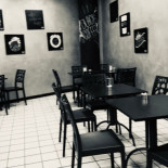Black Coffee Break Dentro
