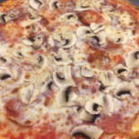 Pizzeria Break Point food