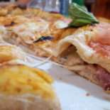 Pizzeria Braceria Il Lupo food