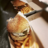 Paradise Hamburger E Chips food