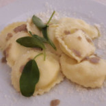 La Pentola D'oro Lioni food