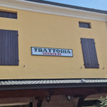 Trattoria Vernizzi outside