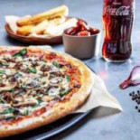 Domino's Pizza, Selfoss Cibo