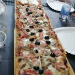 L' Angolo Della Pizza Da Zio Leo food