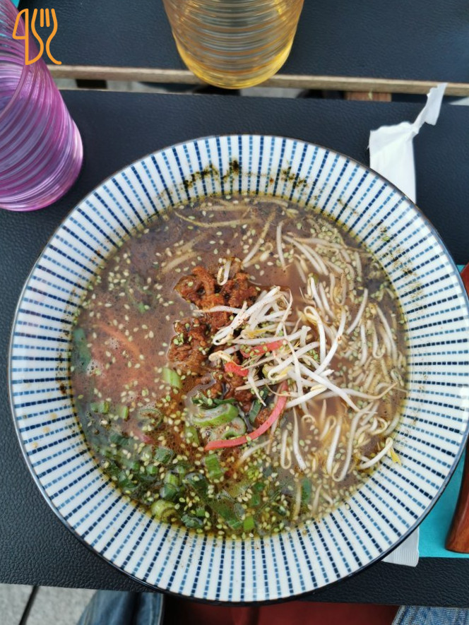 Kame Ramen Comida