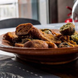 Gallo Rosso food
