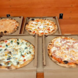Pizza Dal Capitano food