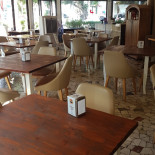 Caflisch Cafe' À l'intérieur