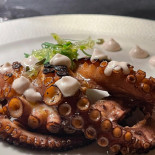 Crudo Fishbar food