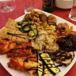 Antinó Comida