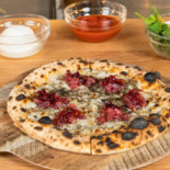 Pizza Club No Limits food