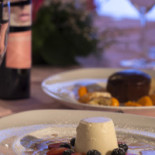 La Cascata Introbio food