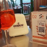 Attiko Cafe Dentro