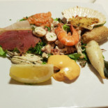 Luna Rossa 2 food