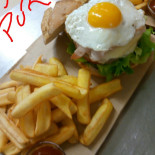 Maia, Bef E Tas food