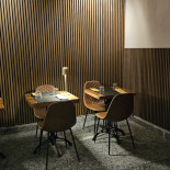 4:28 Cafe À l'intérieur