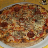 Pizzeria Petra Food
