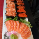 Sapporo Pizza E Sushi À l'intérieur