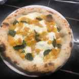 Bella Vita Birreria Pizzeria food