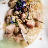 Tuna Lounge Comida